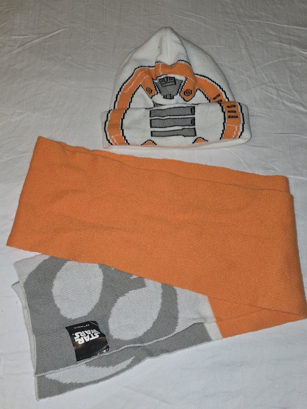 Star Wars BB-8 Beanie and Orange Scarf Set